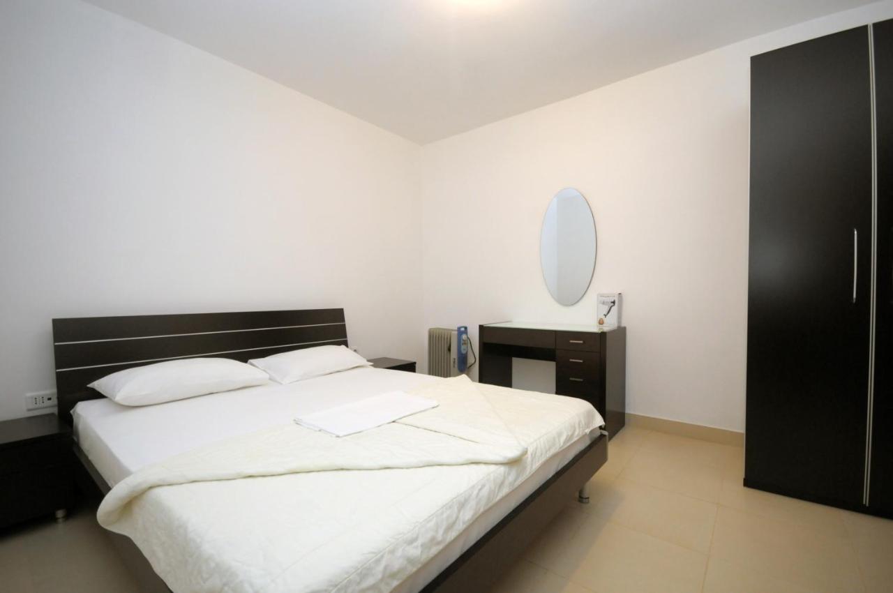 Apartments Anita Budva Kamer foto